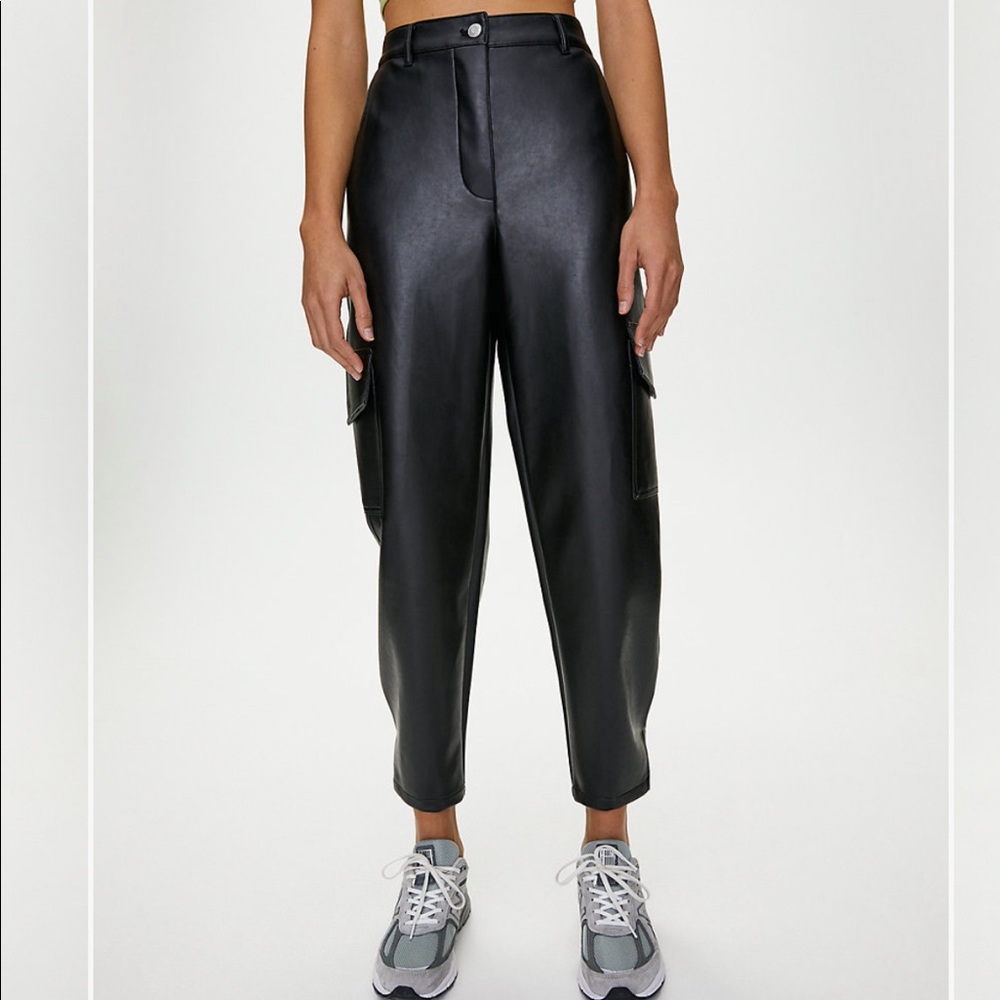 Wilfred Modern Cargo Faux Leather Pants in Black